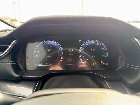 Used 2023 Jeep Grand Cherokee L Laredo image 17