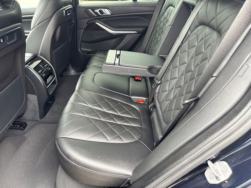 Used 2023 BMW X5 xDrive40i w/ M Sport Package AWD/4WD image 18