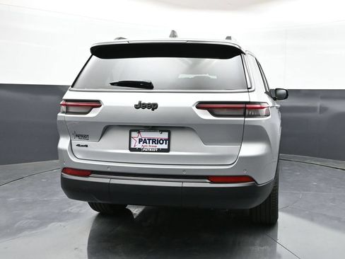 New 2026 Jeep Grand Cherokee L Limited w/ Limited Altitude Package AWD/4WD image 29