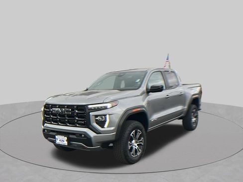 Used 2023 GMC Canyon AT4 w/ AT4 Premium Package AWD/4WD image 7