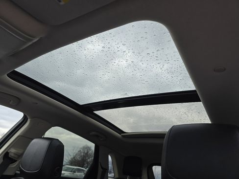 Used 2019 Cadillac XT5 Luxury image 3