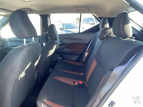 Used 2024 Nissan Kicks SR image 17