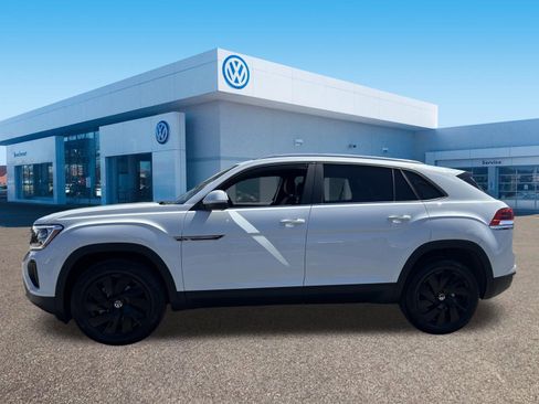 Used 2024 Volkswagen Atlas Cross Sport SE w/ Black Wheel Package image 4