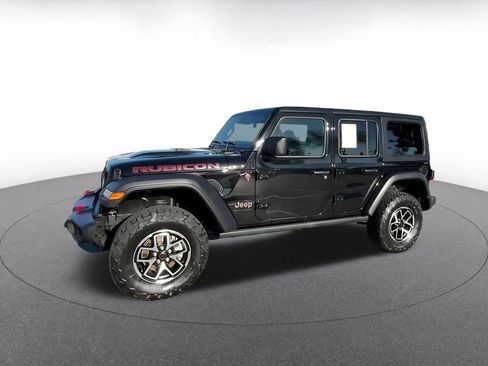 Used 2025 Jeep Wrangler Rubicon image 4