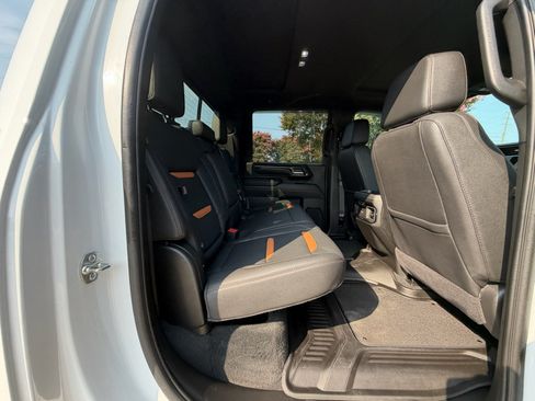 Used 2025 GMC Sierra 2500 AT4 w/ Technology Package AWD/4WD image 22