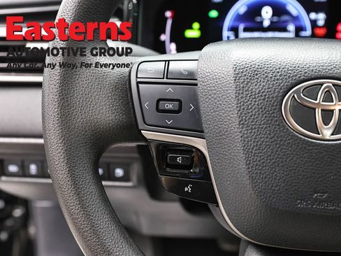 Used 2025 Toyota Camry LE image 15