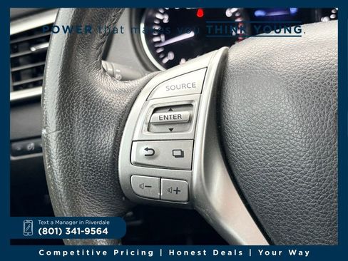 Used 2016 Nissan Rogue SL image 19