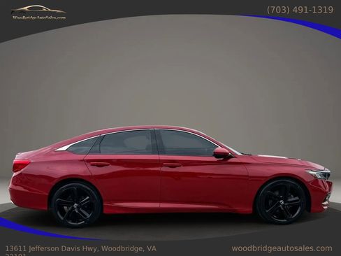 Used 2019 Honda Accord Sport image 2