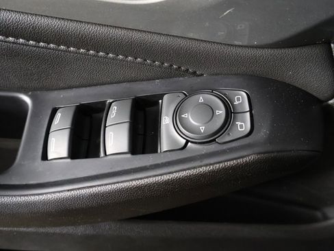 Used 2022 Chevrolet Traverse LT FWD image 35