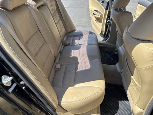 Used 2011 Honda Accord SE image 19