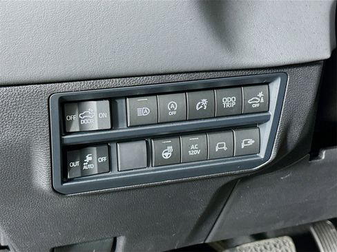 New 2026 Toyota Tundra Platinum image 10