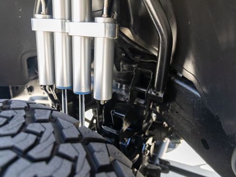 Used 2006 Chevrolet Silverado 2500 LT w/ Heavy-Duty Power Package image 24