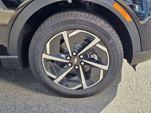 New 2026 Chevrolet Equinox EV LT image 9