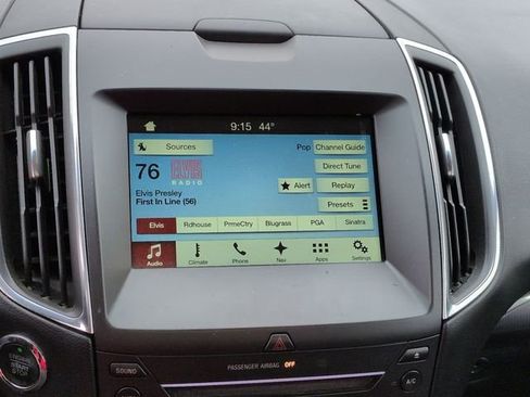 Used 2017 Ford Edge Titanium w/ Equipment Group 301A image 22