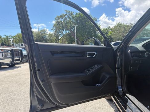 Used 2023 Honda Civic EX-L image 17