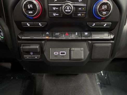 Used 2019 Chevrolet Silverado 1500 LT w/ All-Star Edition AWD/4WD image 35