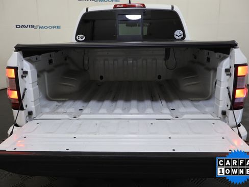 Used 2022 Nissan Frontier Pro-X RWD image 9