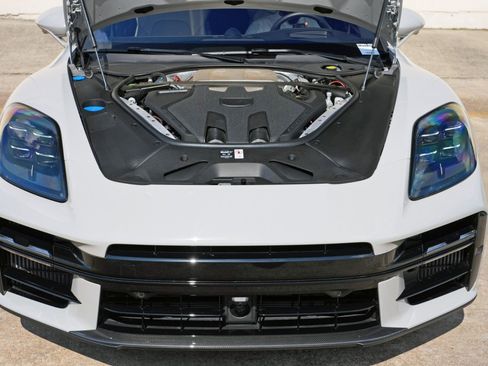 Used 2025 Porsche Panamera GTS AWD/4WD image 8