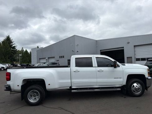 Used 2019 Chevrolet Silverado 3500 LT w/ LT Convenience Package AWD/4WD image 2