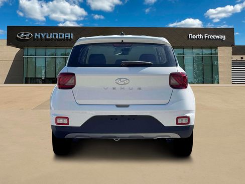 New 2026 Hyundai Venue SE FWD image 6