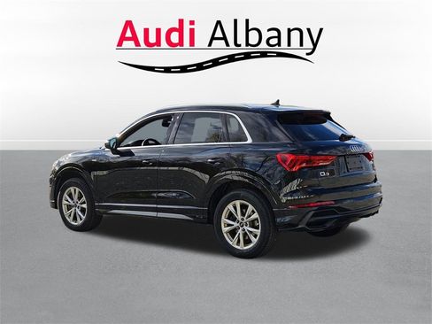 Used 2022 Audi Q3 2.0T Premium Plus w/ Premium Plus Package image 6