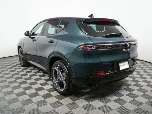 New 2026 Alfa Romeo Tonale w/ Black Premium Package image 32