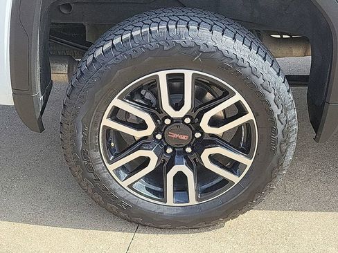 Certified 2023 GMC Sierra 1500 AT4 w/ Technology Package image 33