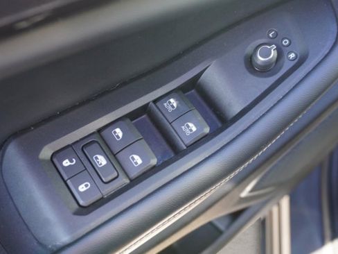 Used 2022 Jeep Grand Cherokee L Laredo w/ Luxury Tech Group I AWD/4WD image 24