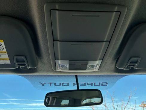 Used 2014 Ford F250 XLT w/ XLT Premium Package image 31