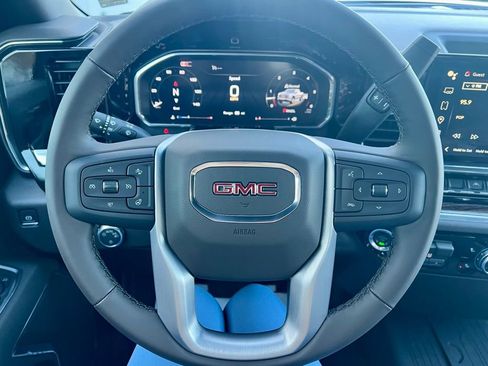 New 2026 GMC Sierra 1500 SLE image 17