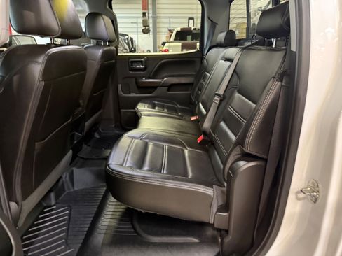 Used 2018 GMC Sierra 1500 Denali w/ Denali Ultimate Package AWD/4WD image 32