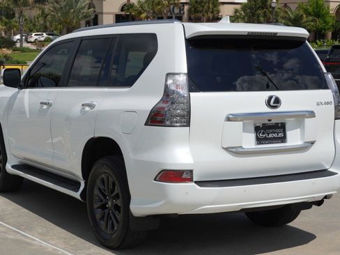 Used 2020 Lexus GX 460 Premium w/ Premium Package image 8