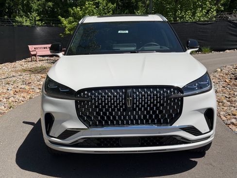 New 2026 Lincoln Aviator Black Label AWD/4WD image 8