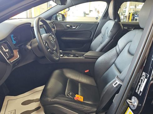 Used 2023 Volvo S60 B5 Plus w/ Climate Package AWD/4WD image 3