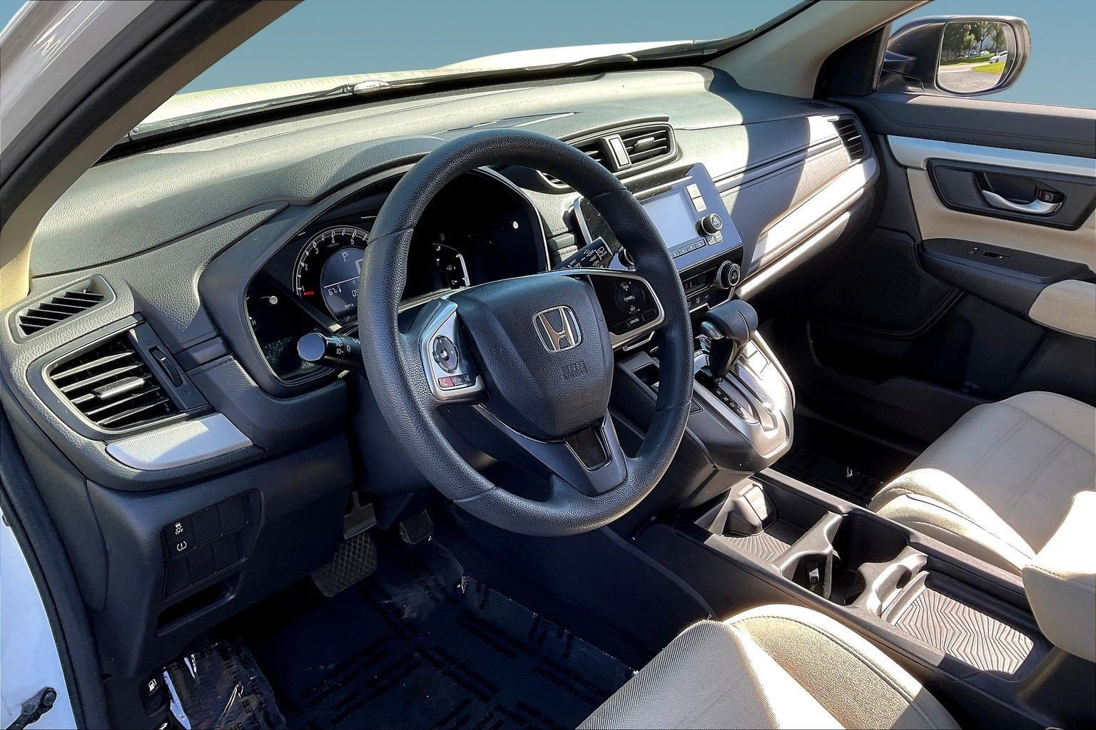 Used 2017 Honda CR-V LX image 16
