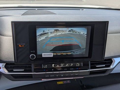 Certified 2026 Toyota Sienna LE FWD image 21
