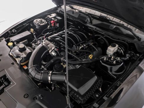 Used 2010 Ford Mustang GT image 39