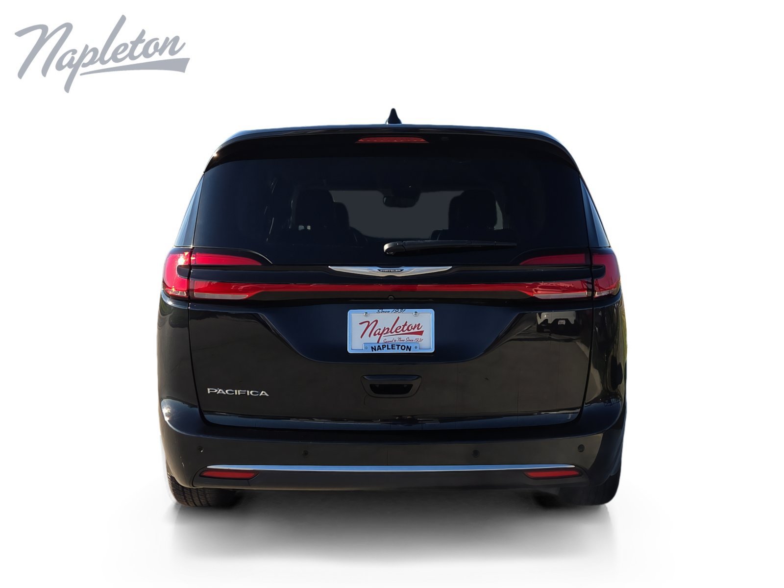 Used 2023 Chrysler Pacifica Touring-L FWD image 4