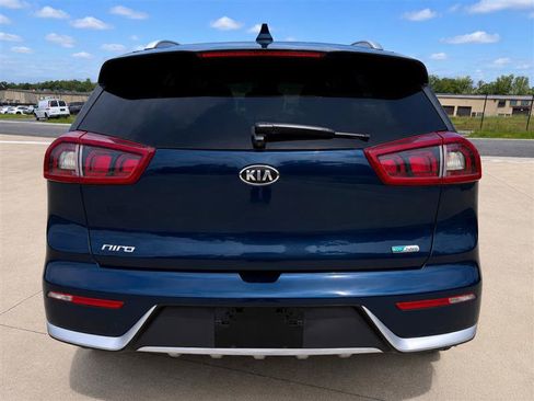 Used 2018 Kia Niro LX FWD image 6