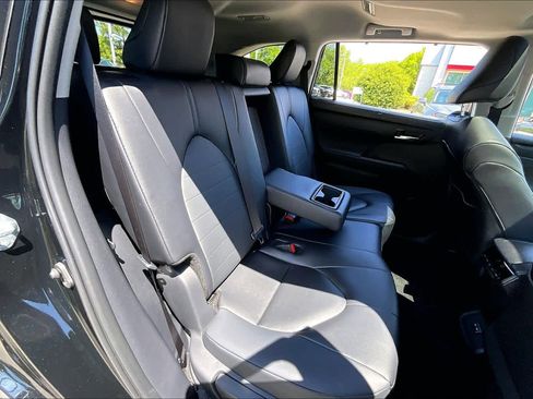 Used 2026 Toyota Highlander XLE AWD/4WD image 21
