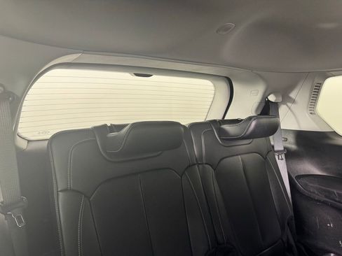 Used 2023 Jeep Grand Cherokee L Limited w/ Luxury Tech Group II image 30