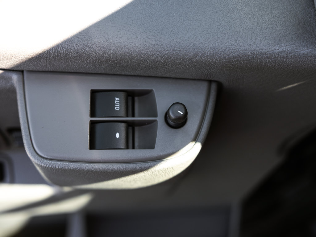 Used 2025 Chevrolet Express 3500 LS RWD image 22