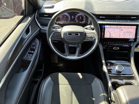 New 2026 Jeep Grand Cherokee Altitude AWD/4WD image 13