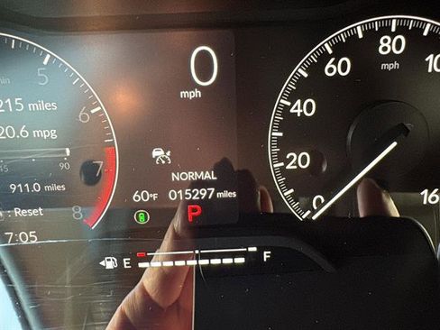 Used 2025 Honda Civic Sport image 18