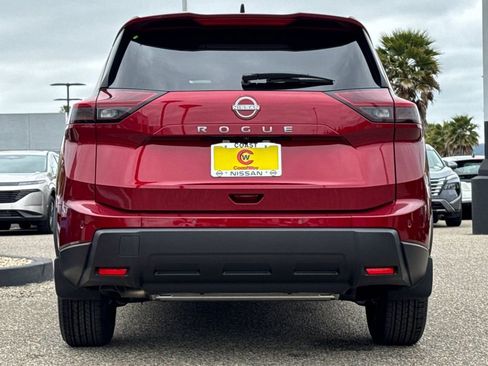 New 2025 Nissan Rogue S image 6
