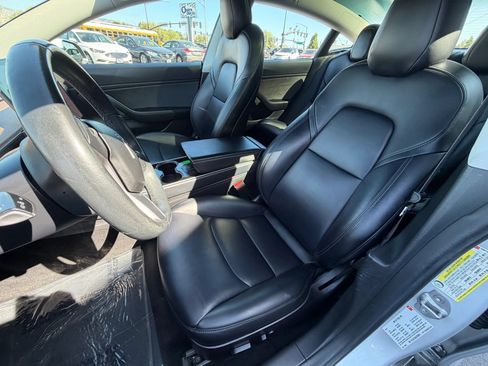 Used 2018 Tesla Model 3 Long Range RWD image 11