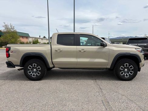 Used 2024 Chevrolet Colorado Z71 w/ Z71 Convenience Package 2 AWD/4WD image 2