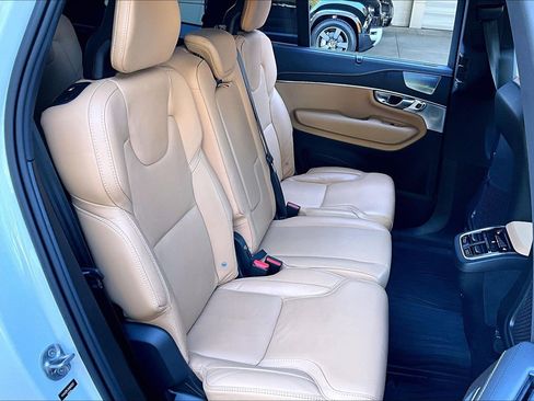 Used 2022 Volvo XC90 T6 Inscription w/ Advanced Package image 21