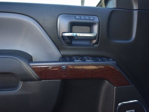 Used 2015 GMC Sierra 1500 SLT w/ SLT Crew Cab Value Package image 10