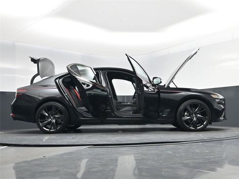 Used 2023 Genesis G70 2.0T w/ Sport Prestige Package image 21